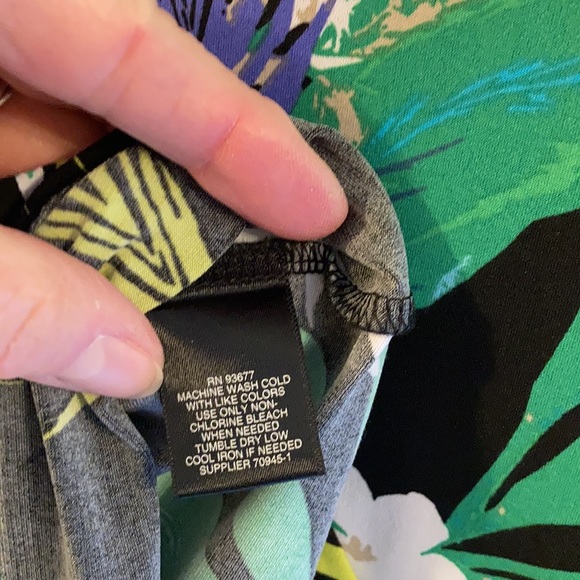 Tropical Sleeveless Career Top NWOT - Picture 4 of 4